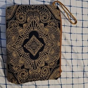 Atenti large wrist purse